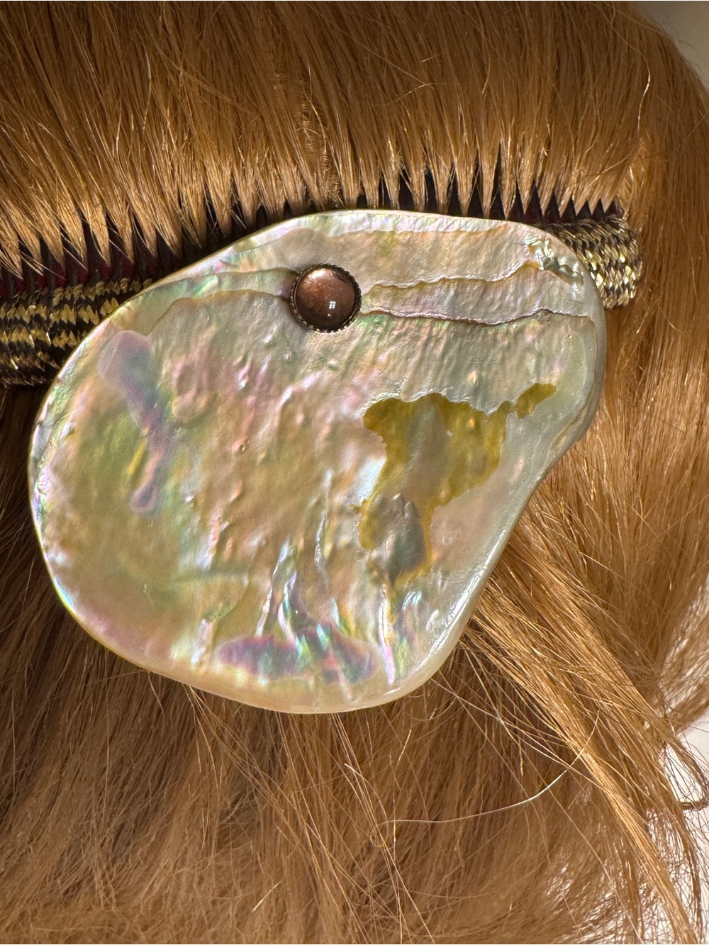 Beautiful Vintage Art Novo mother-of-pearl hair comb accessory - Picture 7 of 10